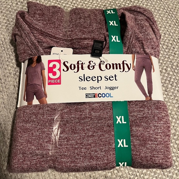 32 degree COOL Soft & Comfy 3 PIECE Sleep Set Tee, Short, Jogger  Size XL Brand - Picture 1 of 8